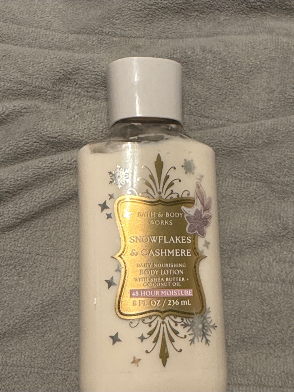 Bath & Body Works Snowflakes & Cashmere Lotion - White, Gold, Silver 8 FL OZ